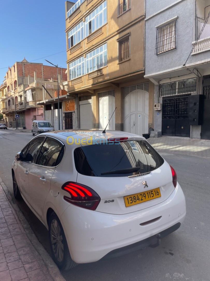 Peugeot 208 2015 Allure Facelift