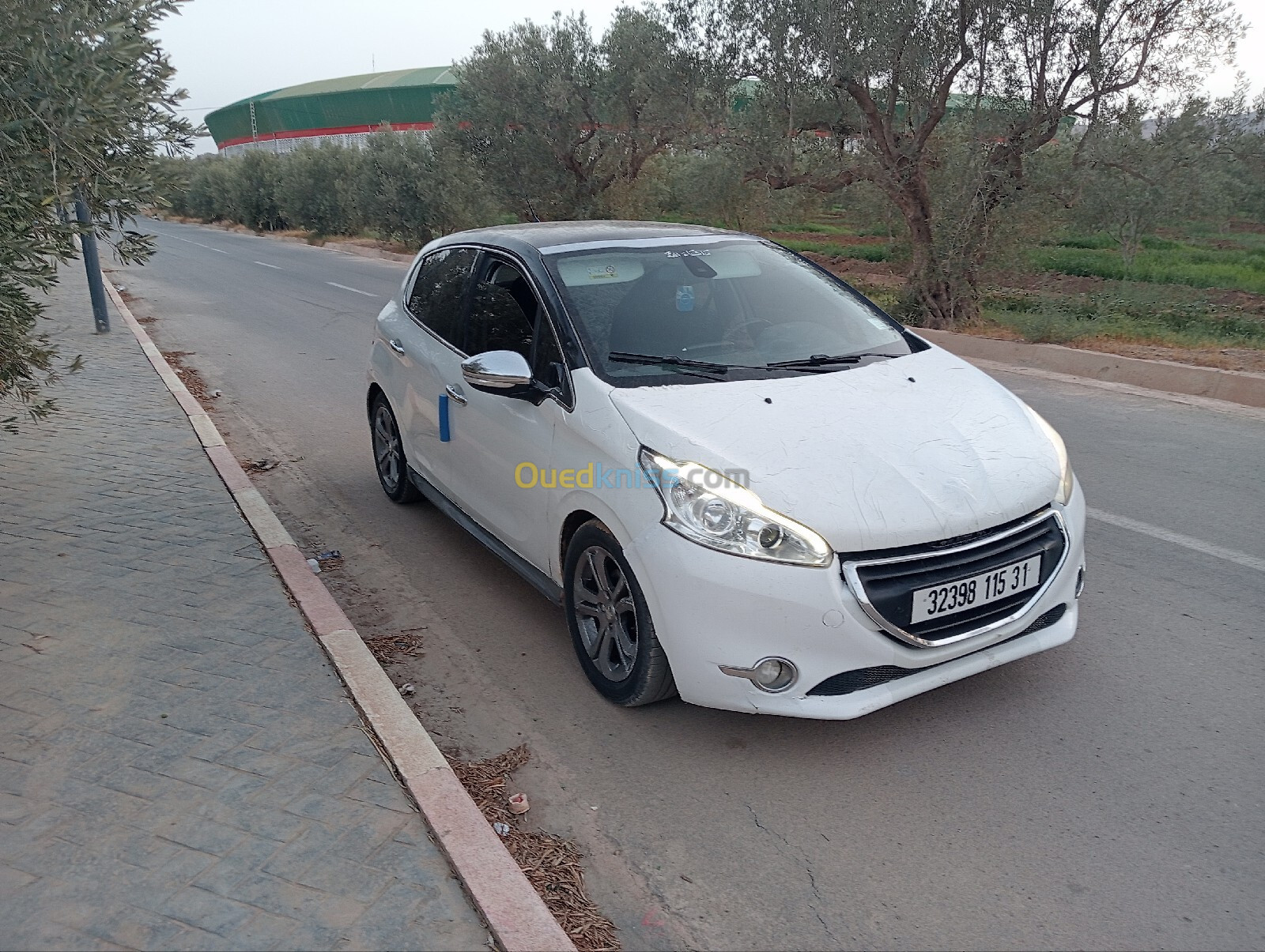 Peugeot 208 2015 Allure