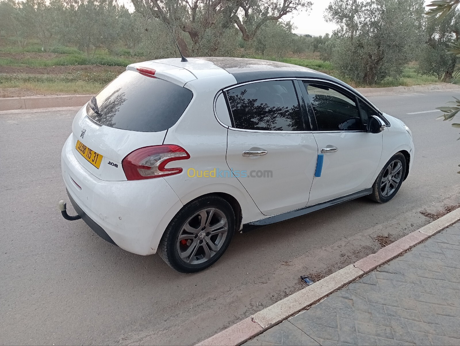 Peugeot 208 2015 Allure