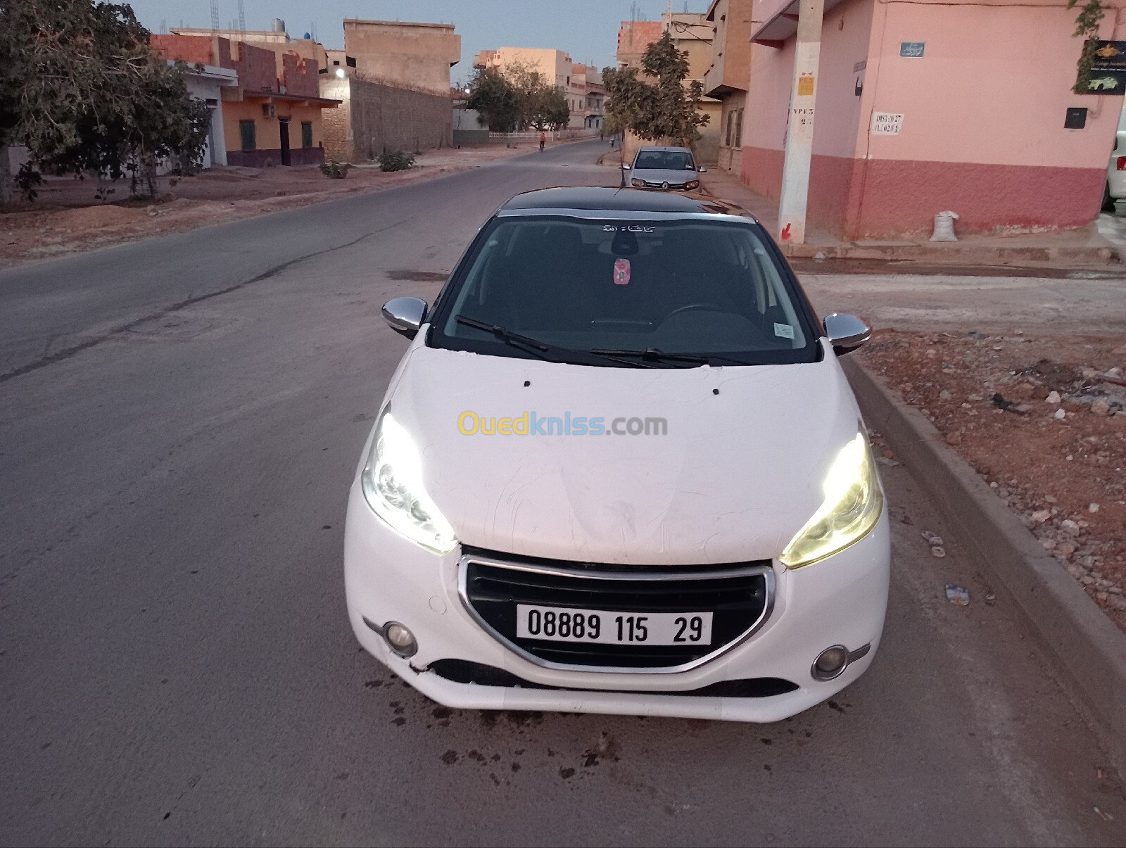 Peugeot 208 2015 Allure