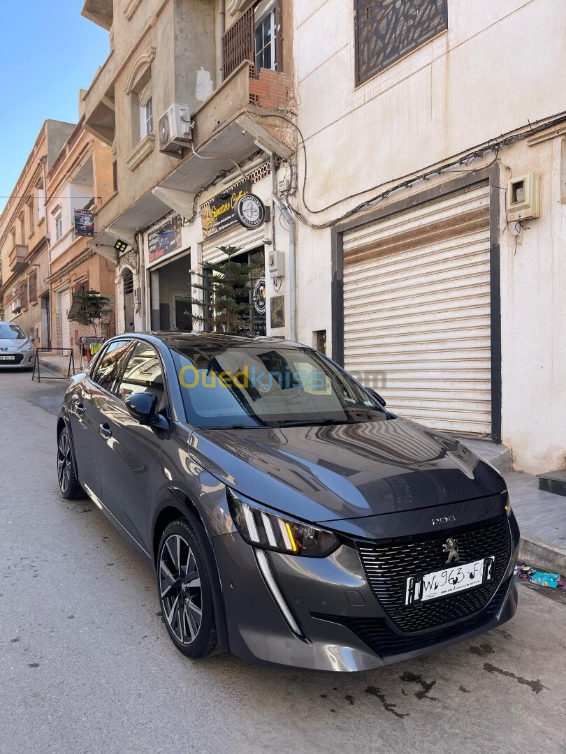 Peugeot 208 gt 2023 