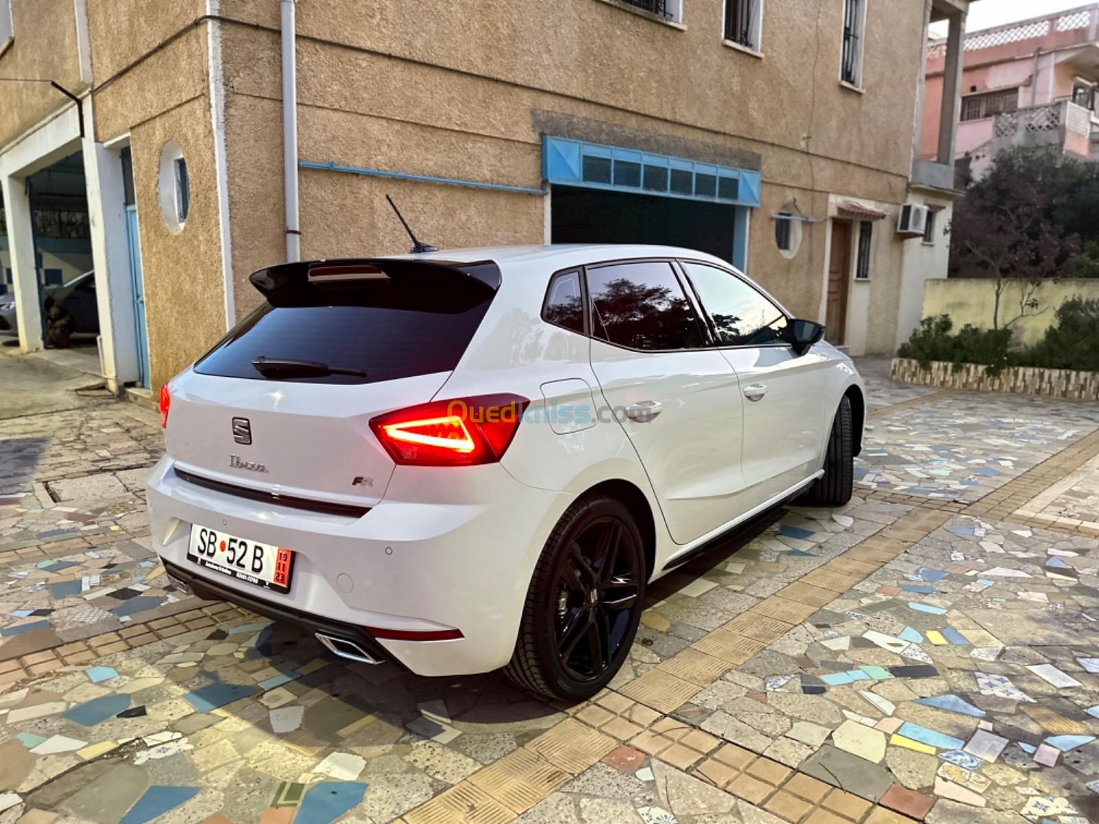 Seat Ibiza 2023 FR + PRO BLACK EDITION RARE 6 VITESSES / MODE