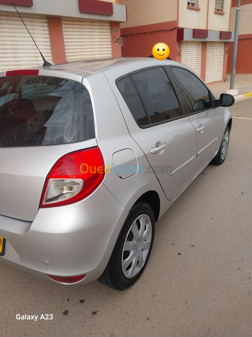 Renault Clio 3 2012 Exception