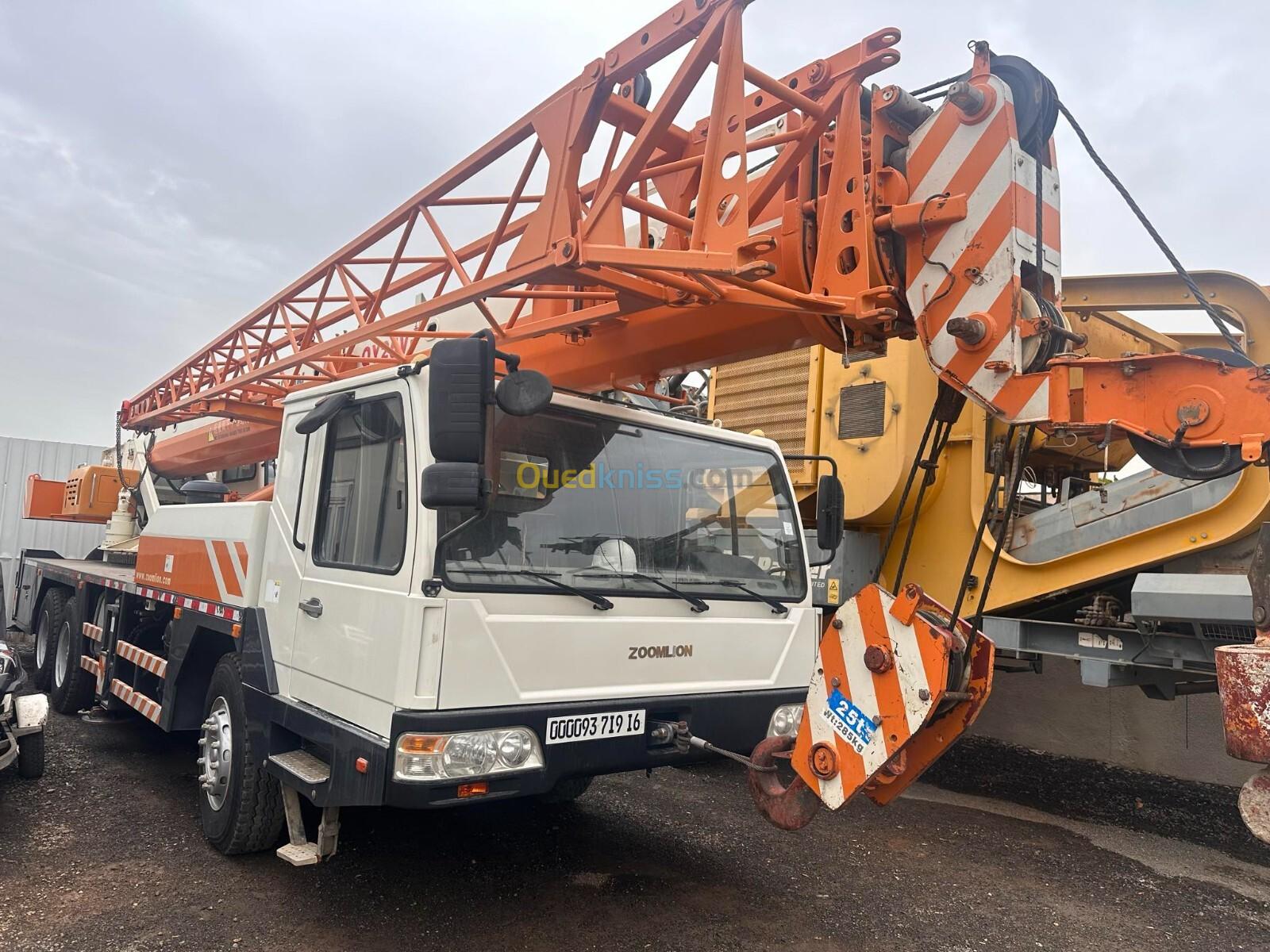 Grue 25 T Zoom lion 2019