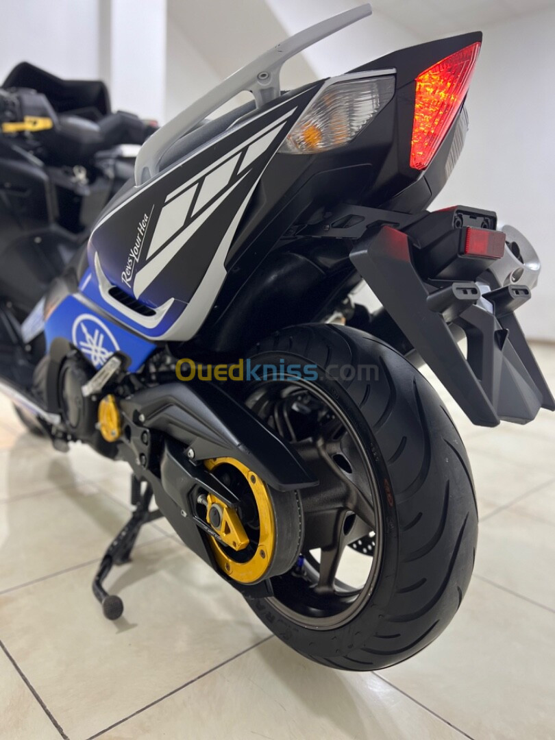 Yamaha Tmax 2015