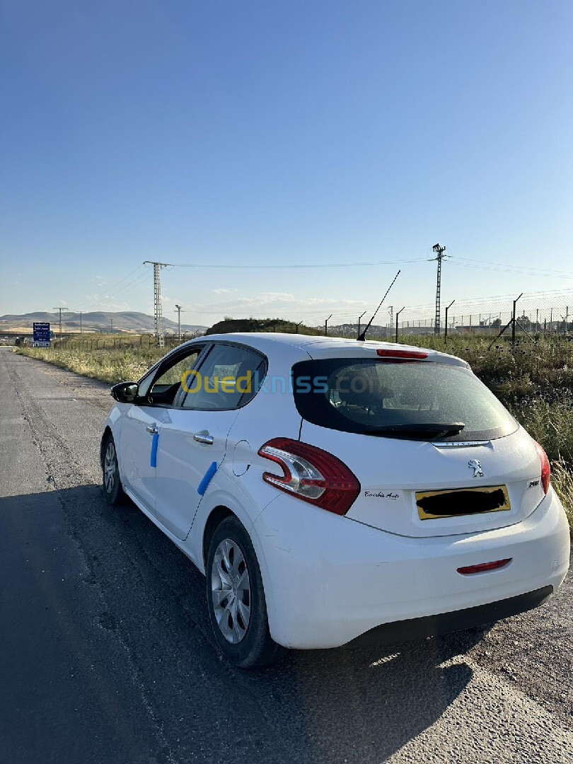 Peugeot 208 2013 