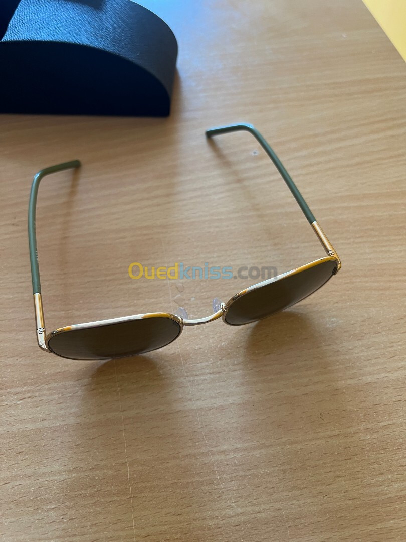 LUNETTES DE MARQUE PRADA 