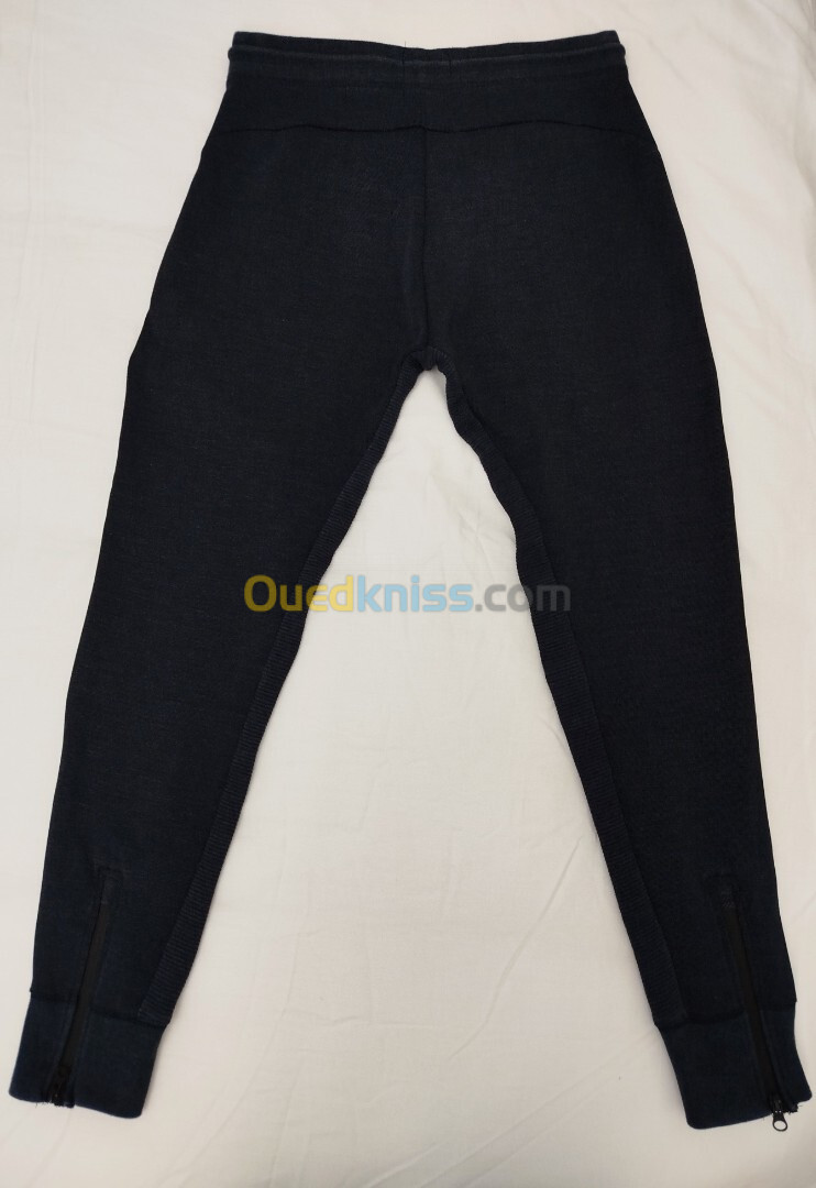 jogging pull and bear original taille L 