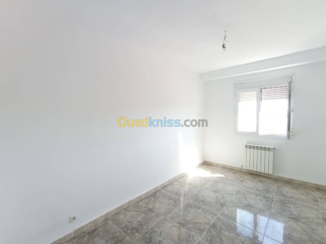 Location Appartement F4 Alger Bordj el bahri