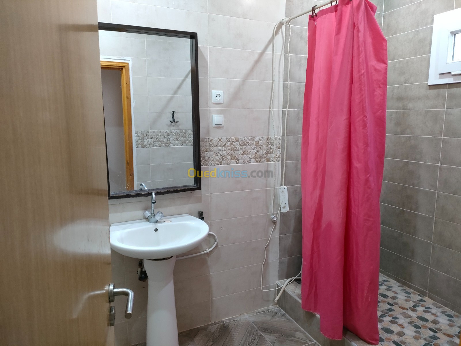 Location Appartement F4 Oran Tafraoui