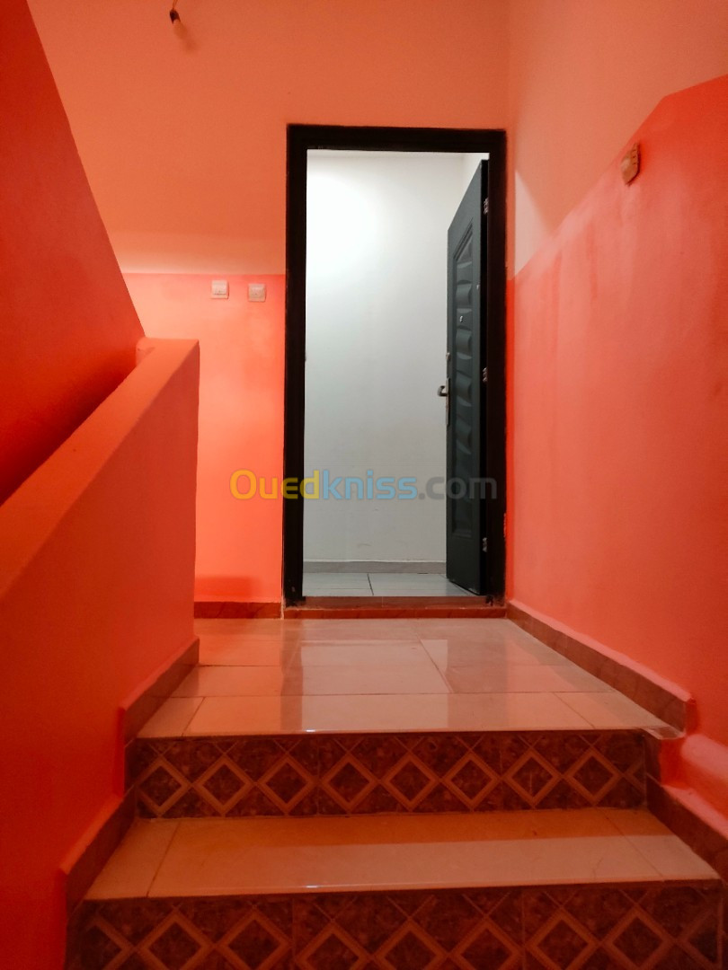 Location Appartement F4 Oran Tafraoui