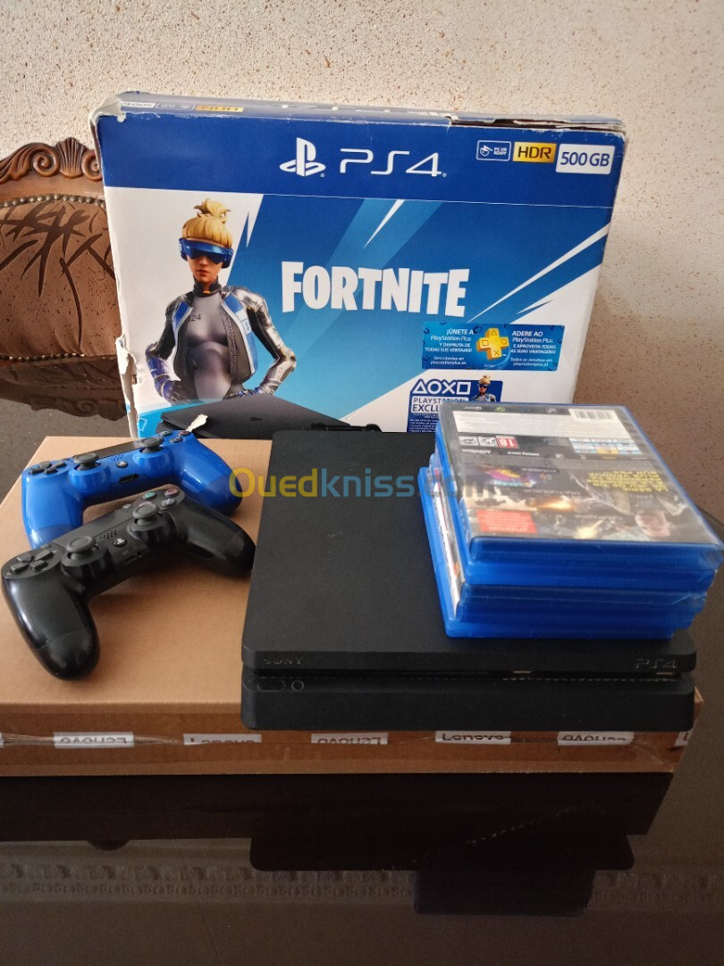 Ps4 Slim+ 2 manettes+ jeux