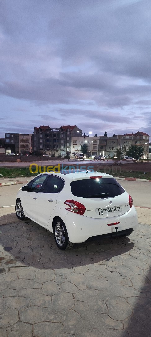 Peugeot 208 2014 Allure