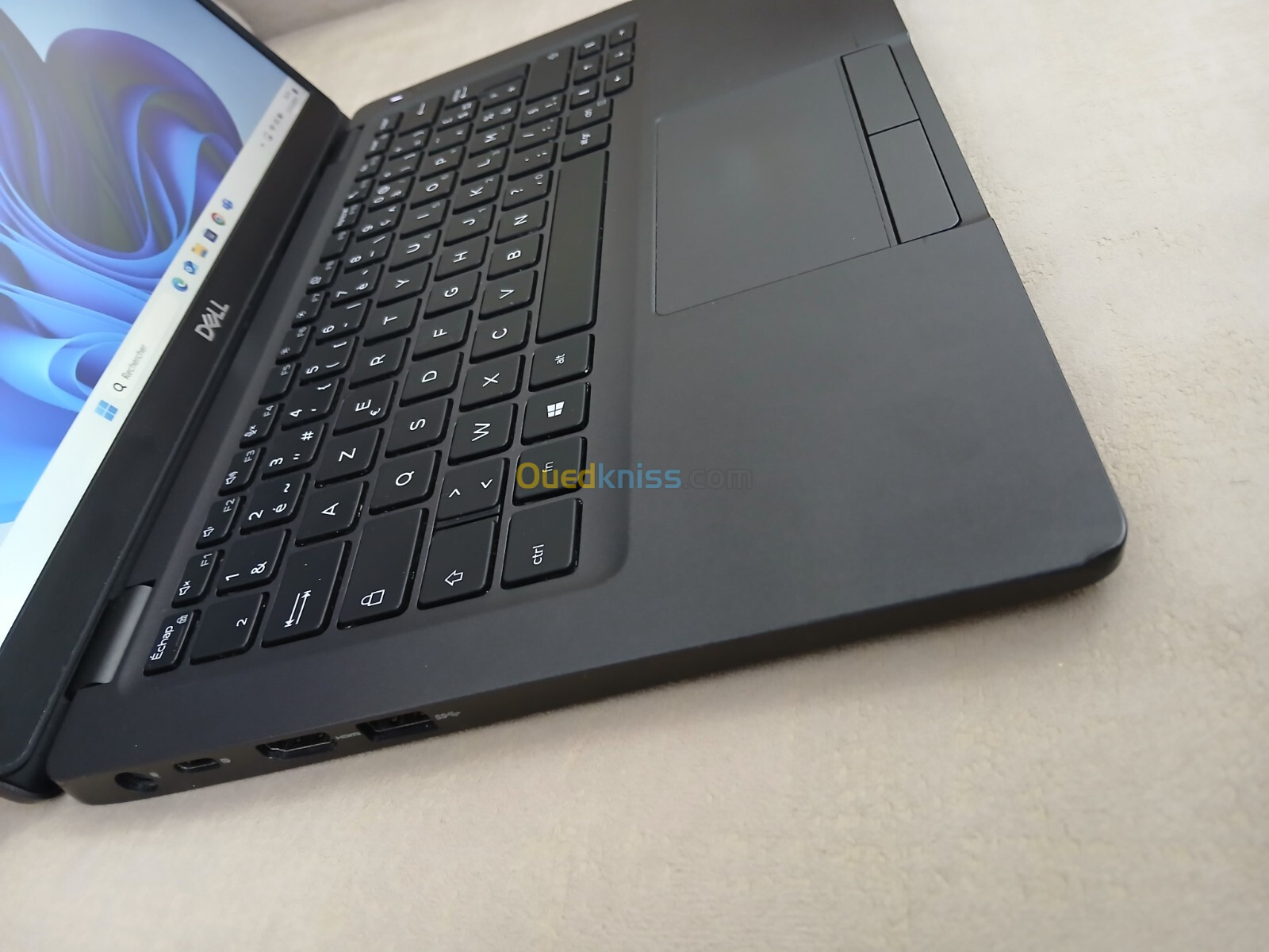 DELL LATITUDE 5300 I5 8250U RAM 8GB SSD 256GB ECRAN 13.3