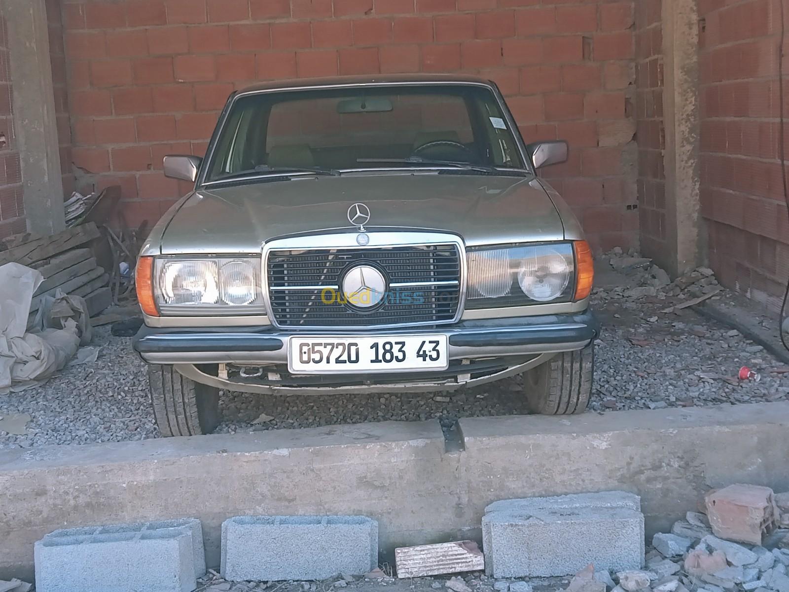 Mercedes 123 1983 240D