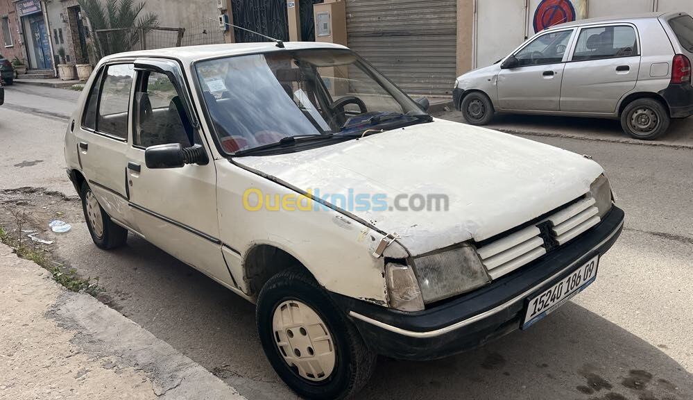 Peugeot 205 1986 205