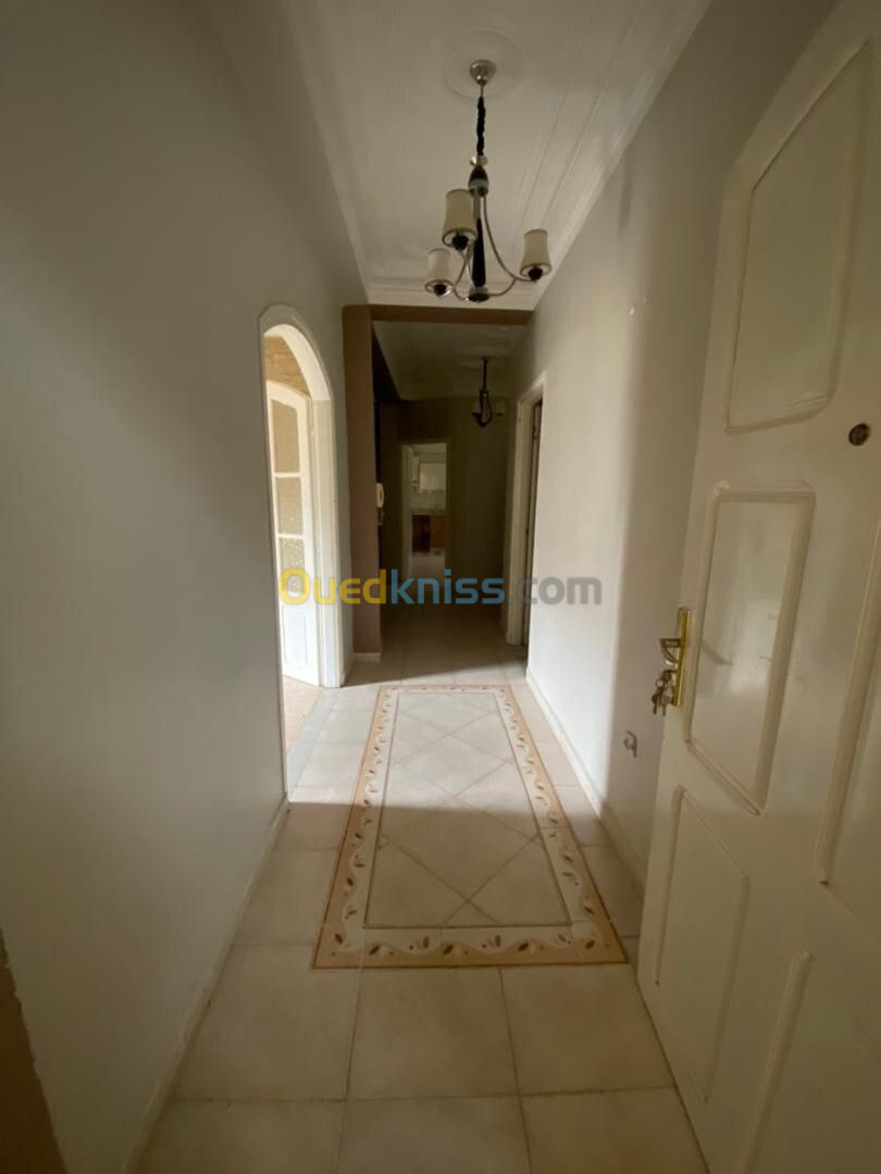 Location Appartement F4 Alger Dely brahim