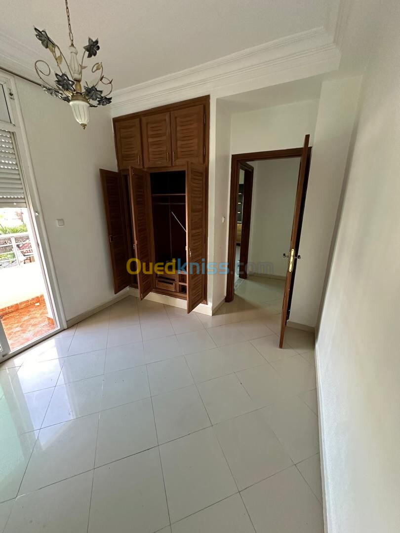 Location Appartement F4 Alger Cheraga