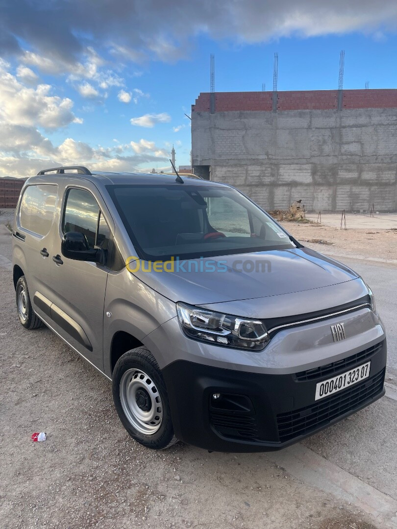 Fiat Doblo Italien 2023 Italien