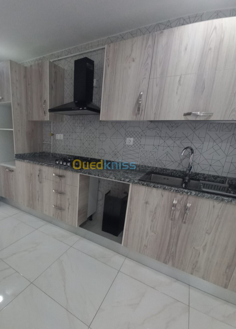 Location Appartement F4 Alger Cheraga