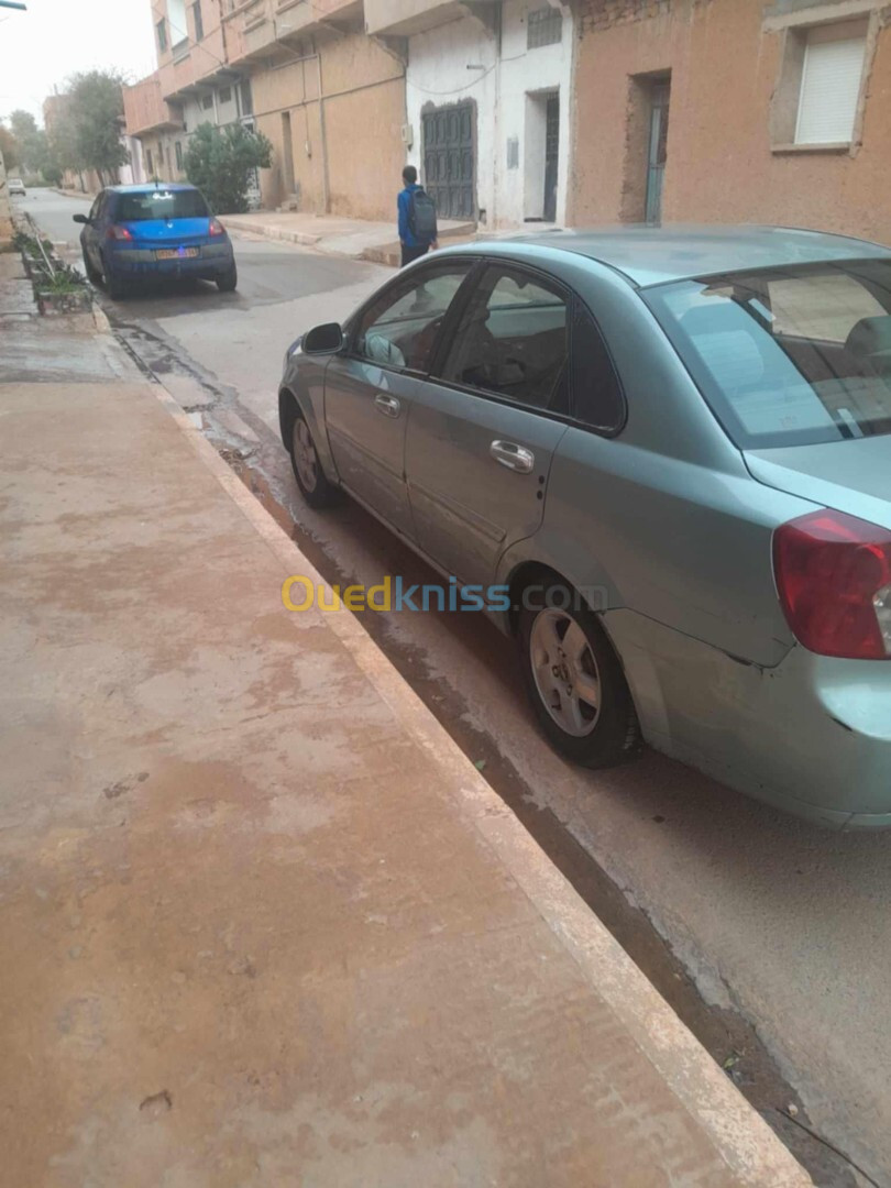 Chevrolet Optra 4 portes 2005 Optra 4 portes