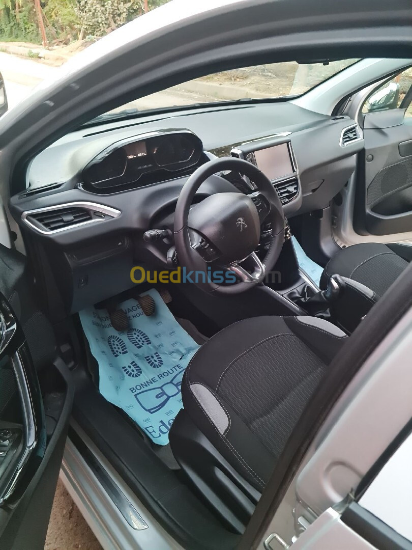 Peugeot 208 2014 208