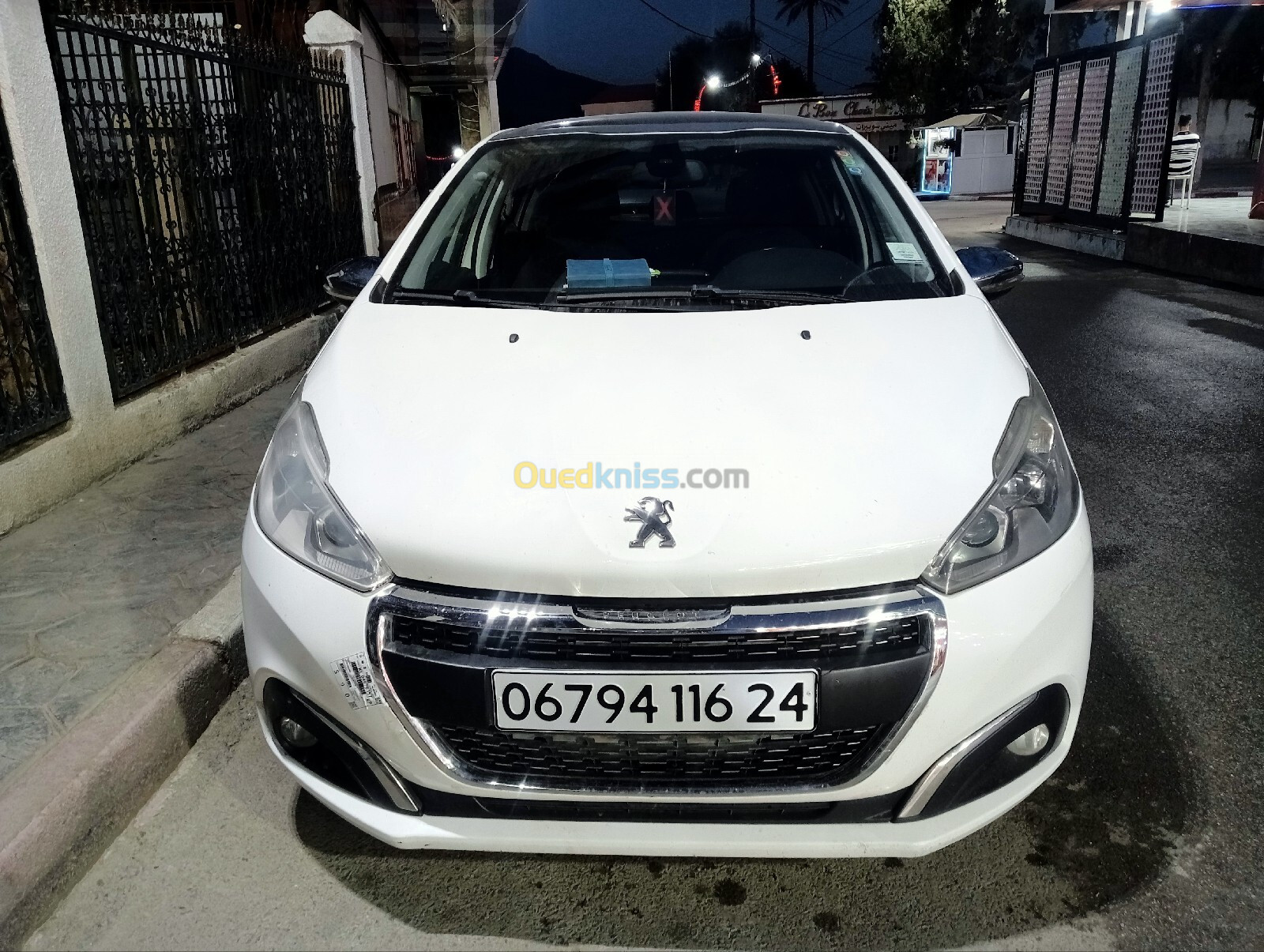 Peugeot 208 2016 Allure Facelift