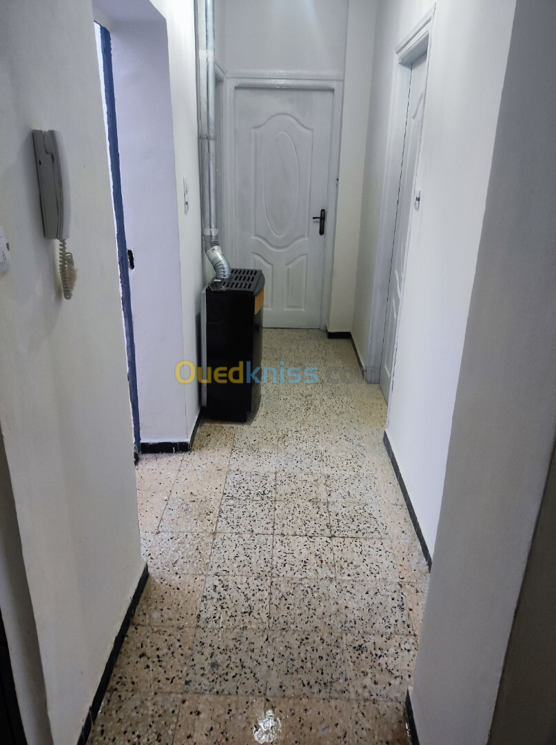 Location Appartement F3 Alger Dely brahim