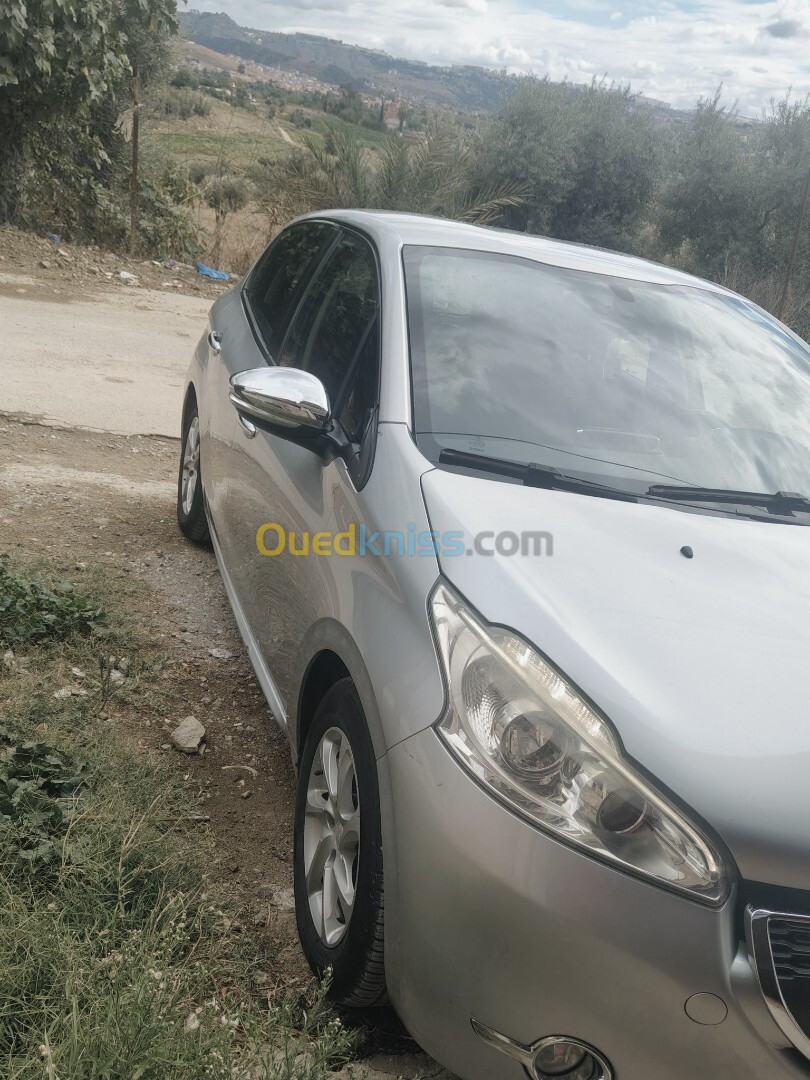 Peugeot 208 2015 Active Facelift