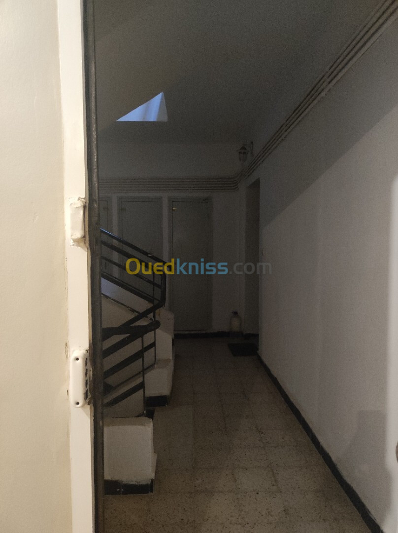 Location Appartement F5 Alger El achour