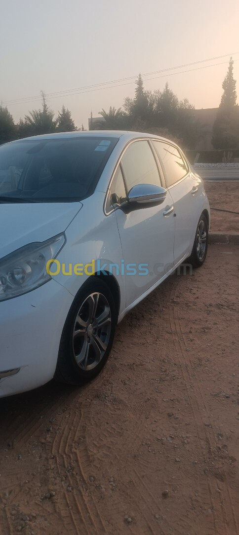 Peugeot 208 2013 Allure