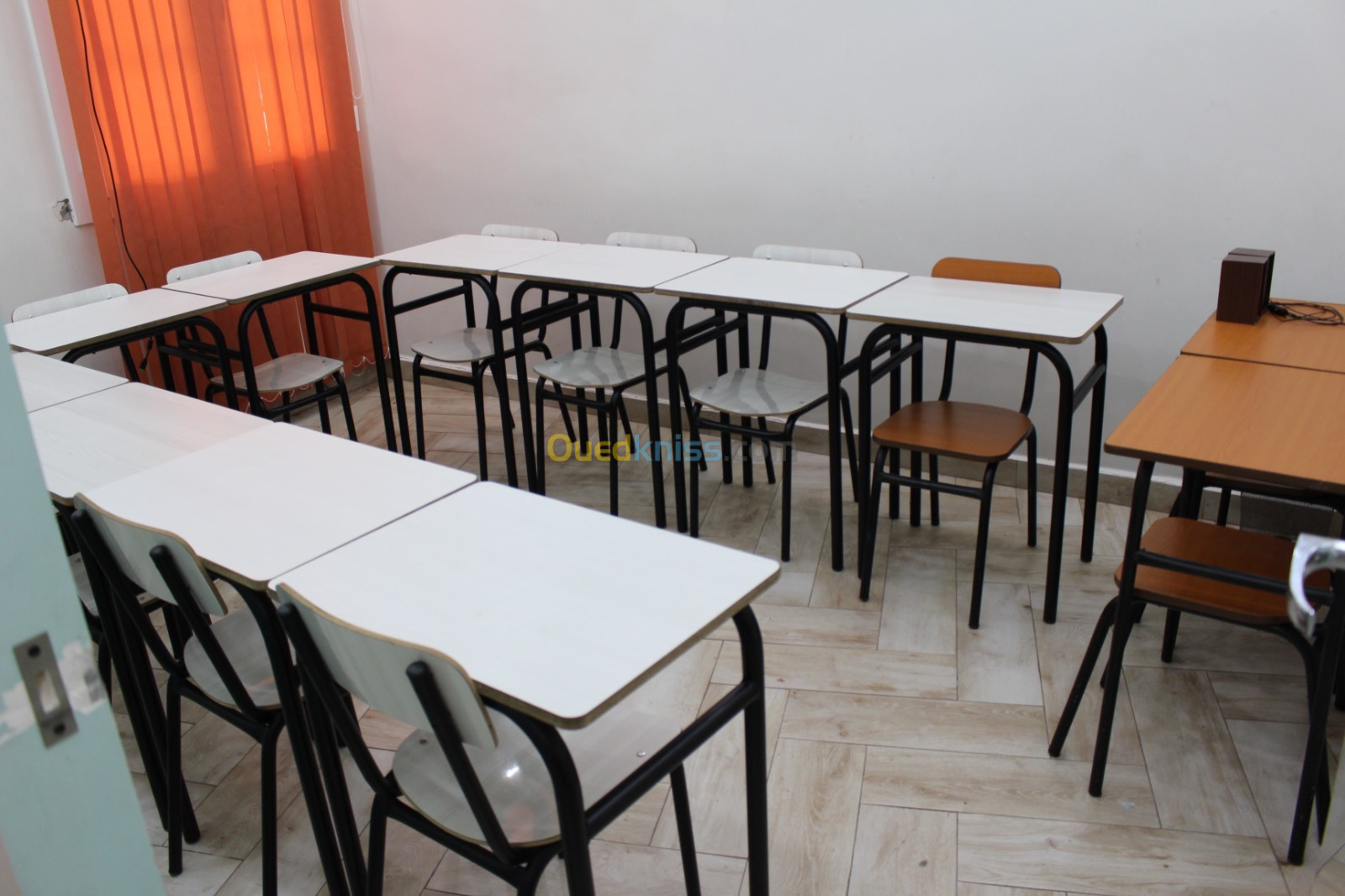 Location salles de classe entièrement équipé 