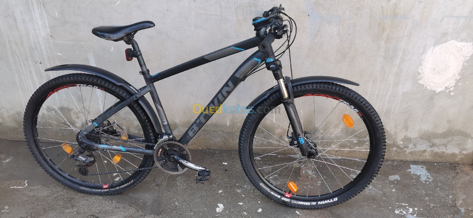 V lo VTT BTWIN ROCKRIDER 520 taille M Tizi Ouzou Alg rie