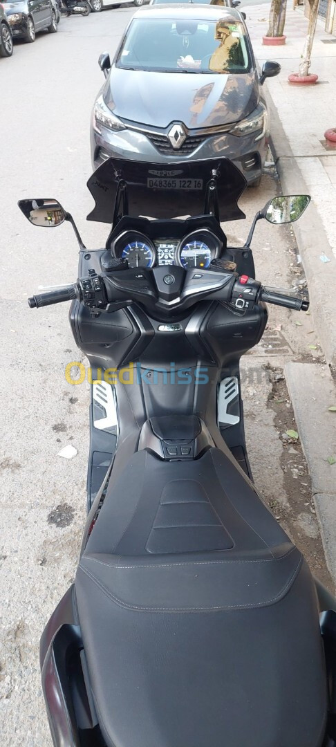 Yamaha Tmax 560 2022