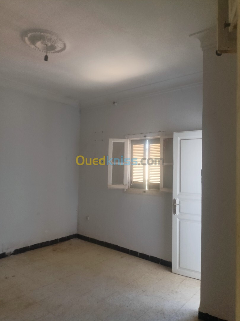 Location Niveau De Villa F5 Alger Les eucalyptus