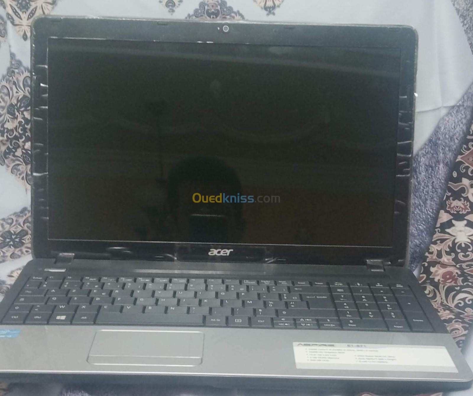 Laptop ASPIRE E1-571