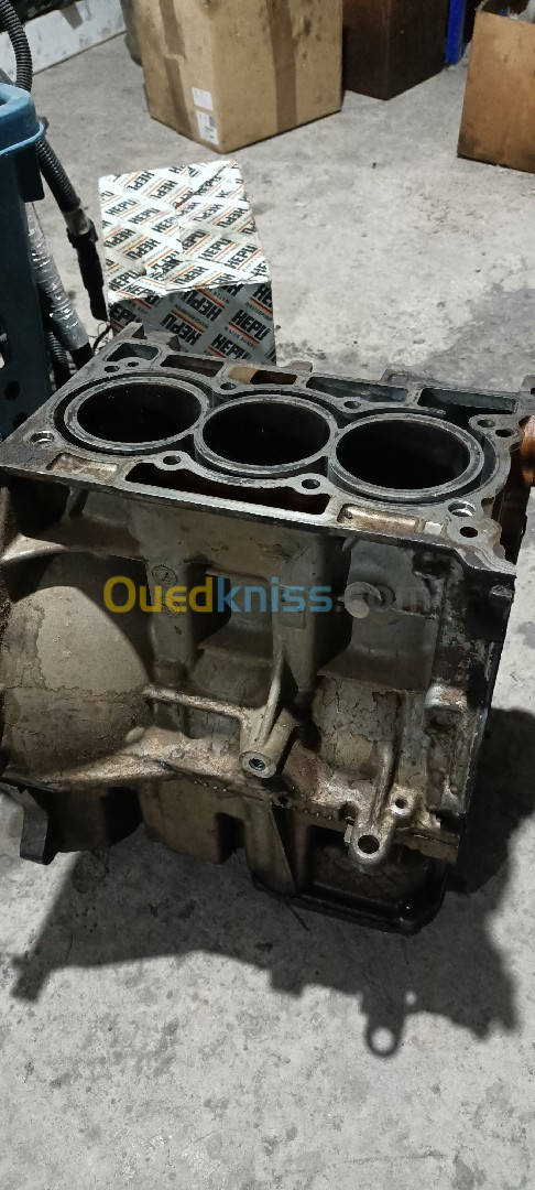 Bloc moteur Nissan Micra.  بلوك محرك 