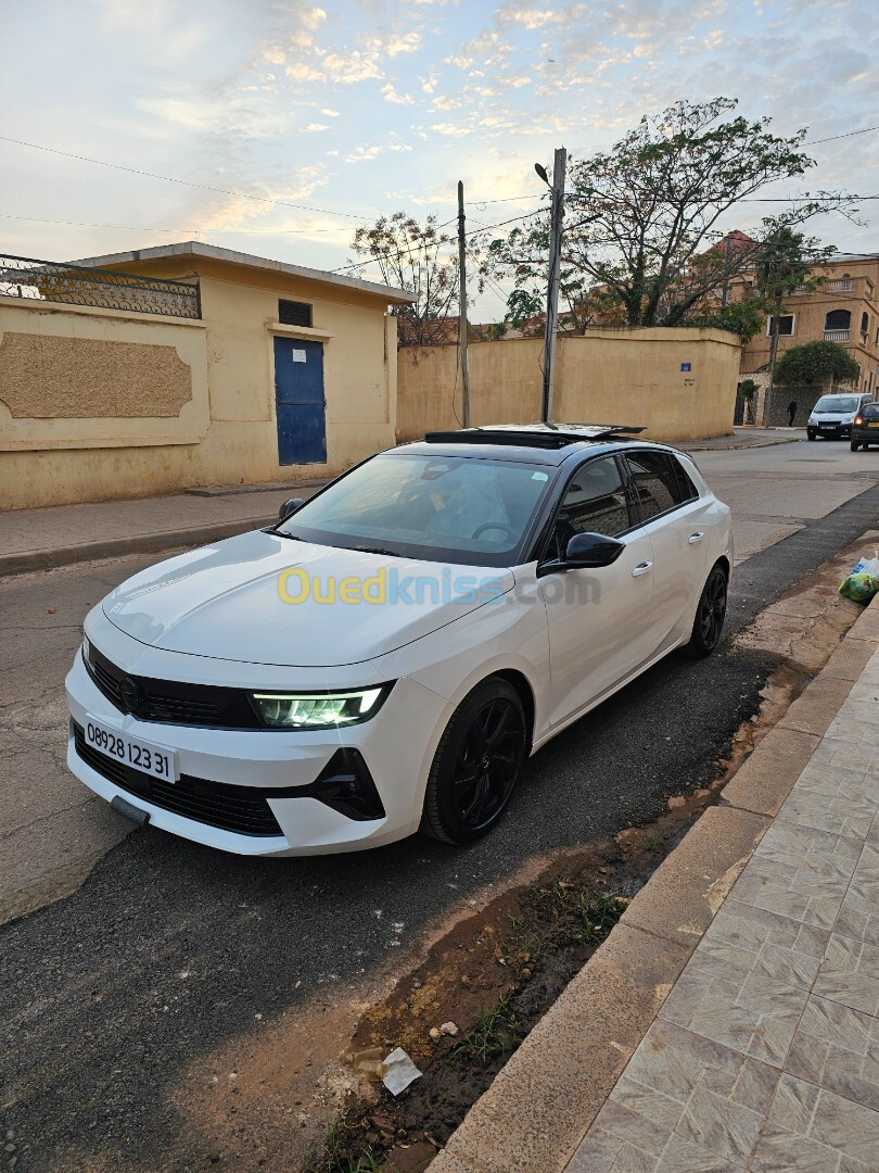 Opel Astra 2023 GS line full options