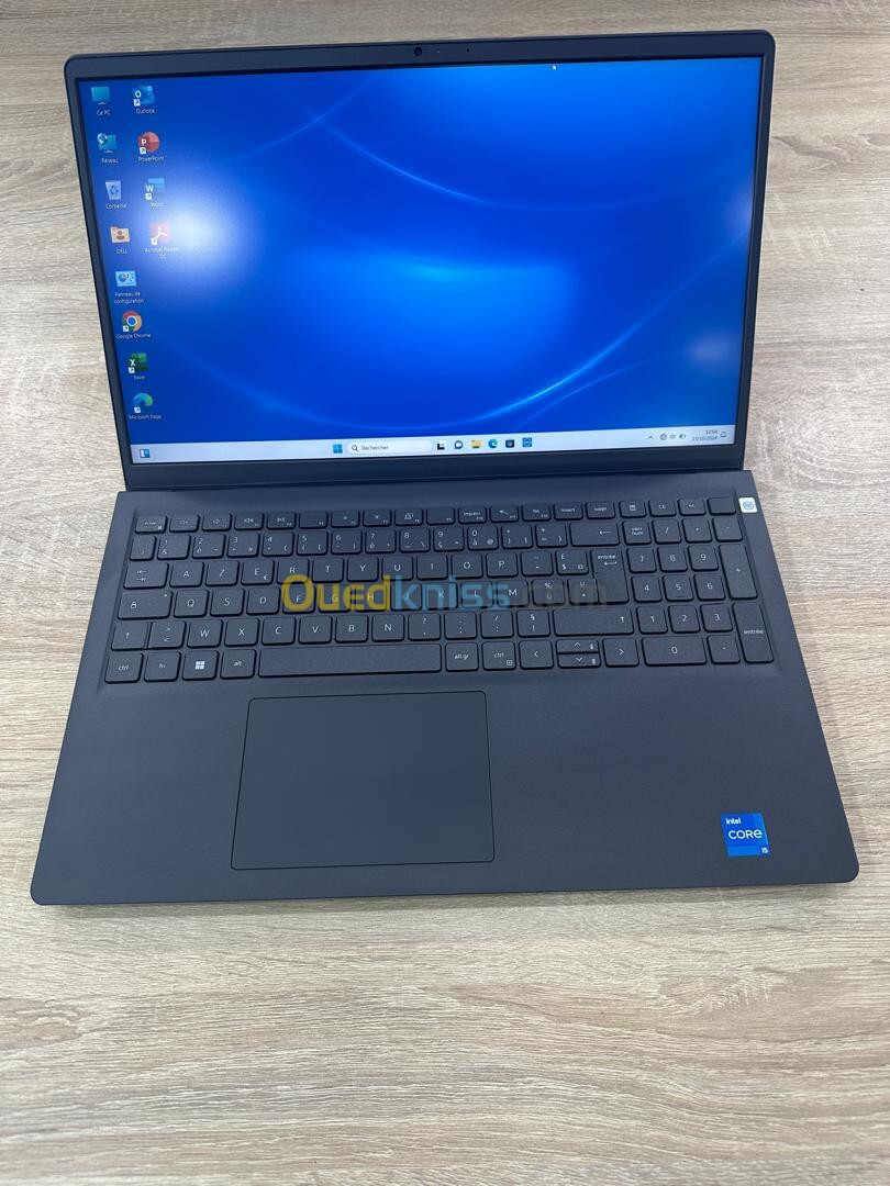 Dell vostro 3520 i5 1235U 8gb 256ssd Intel iris xe