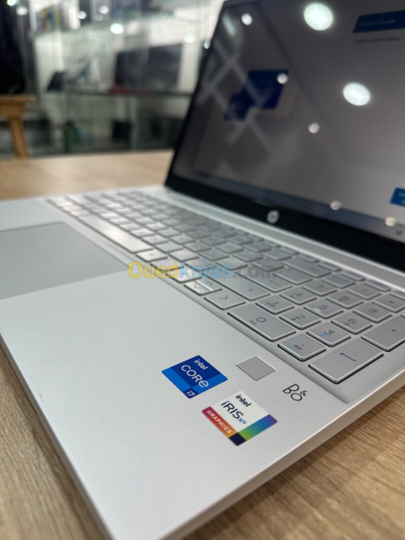 HP Pavilion 15 i7-1355U 16GB 1Tb ssd 15 pouces FHD