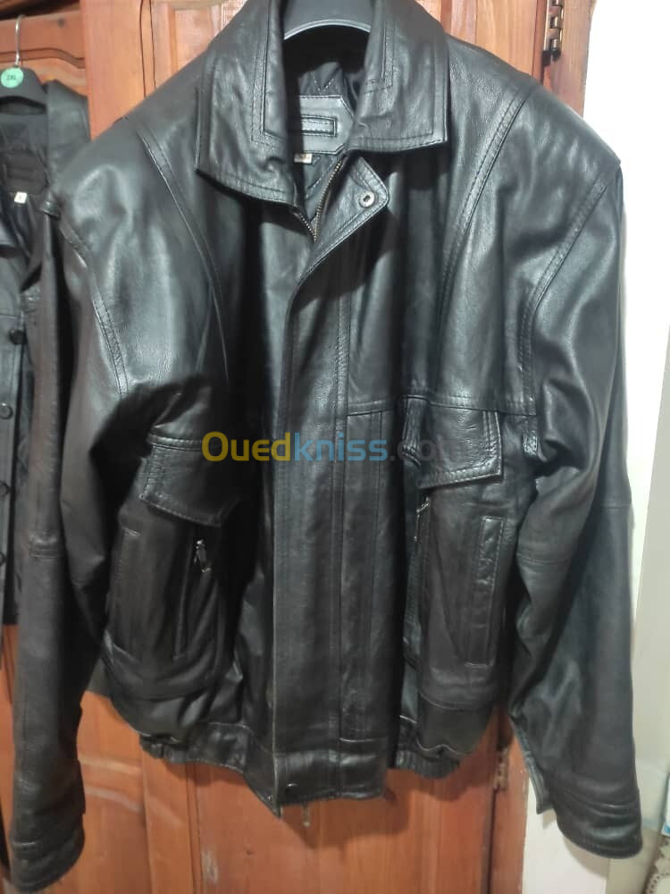 Veste en cuir noir, taille XL - 5000 DA