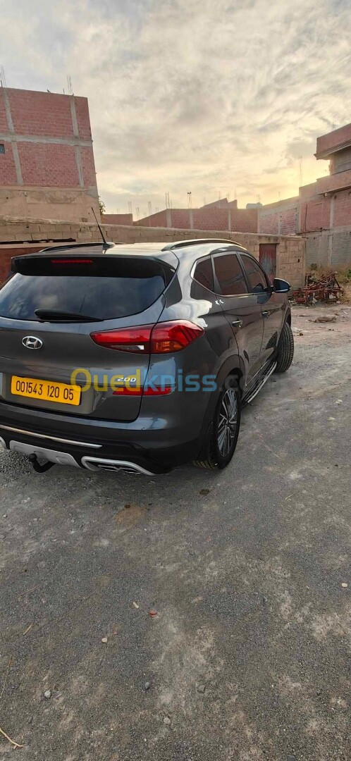 Hyundai Tucson 2020 200