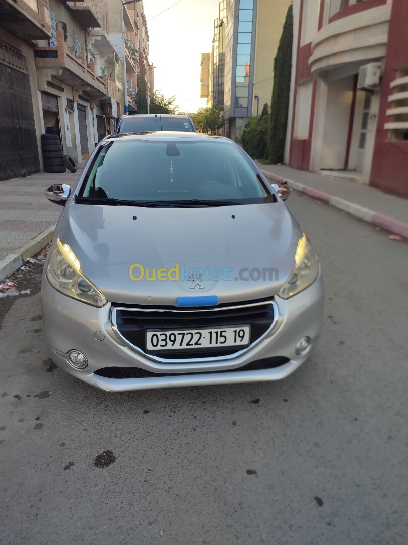 Peugeot 208 2015 Allure