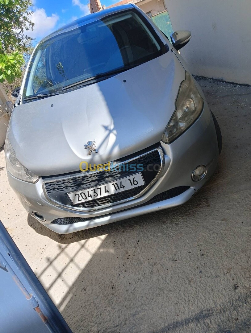 Peugeot 208 2014 Allure