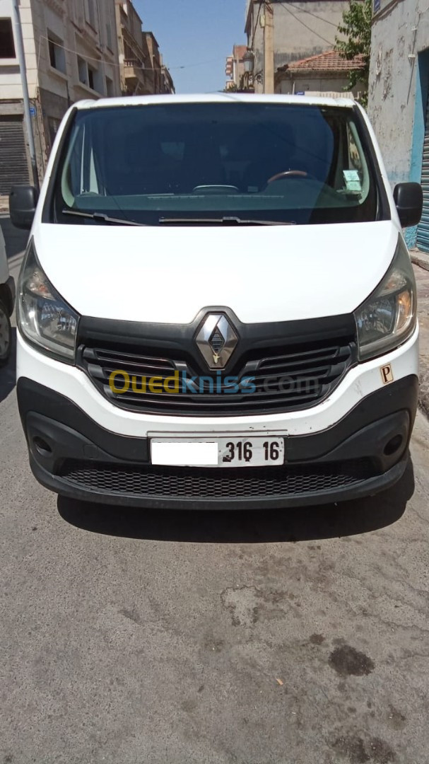 Renault TRAFIC 2016