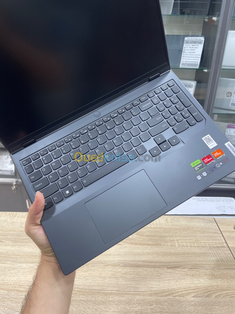 Lenovo Legion 5 Pro R7 7745HX 3.00 / 512 SSD - 16DDR5 5200 mhz/ 16 PouceFHD / RTX 4070 8 Go 