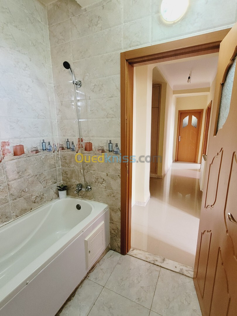 Location Appartement F3 Alger Ain taya