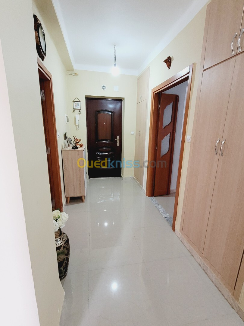 Location Appartement F3 Alger Ain taya