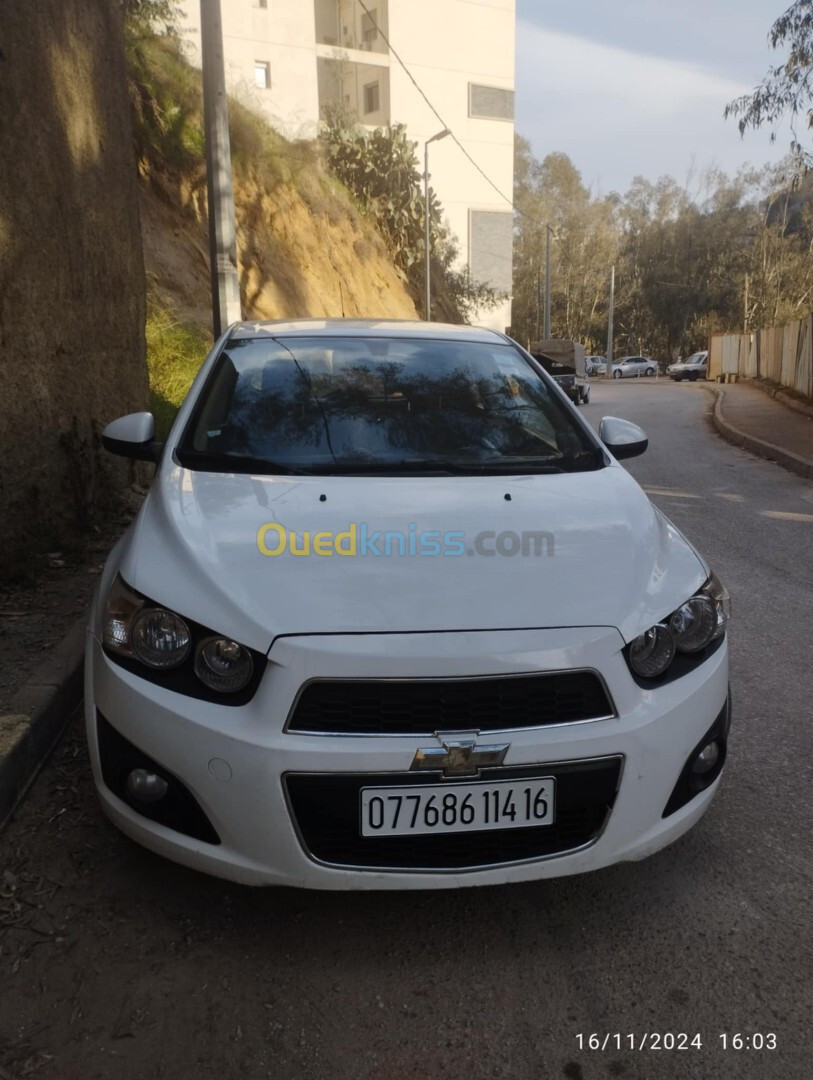 Chevrolet Sonic Hatchback 2014 NeW