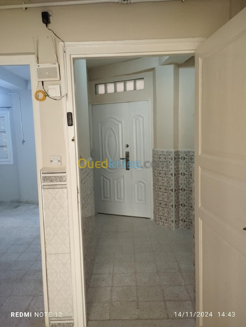 Location Appartement F3 Alger Draria